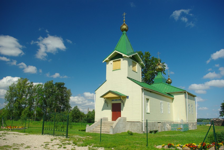 Тискады. Церковь Троицы Живоначальной. фасады