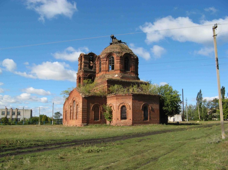 Пилипы. Церковь Казанской иконы Божией Матери. общий вид в ландшафте