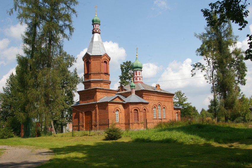 Айзкалне. Церковь Успения Пресвятой Богородицы. фасады