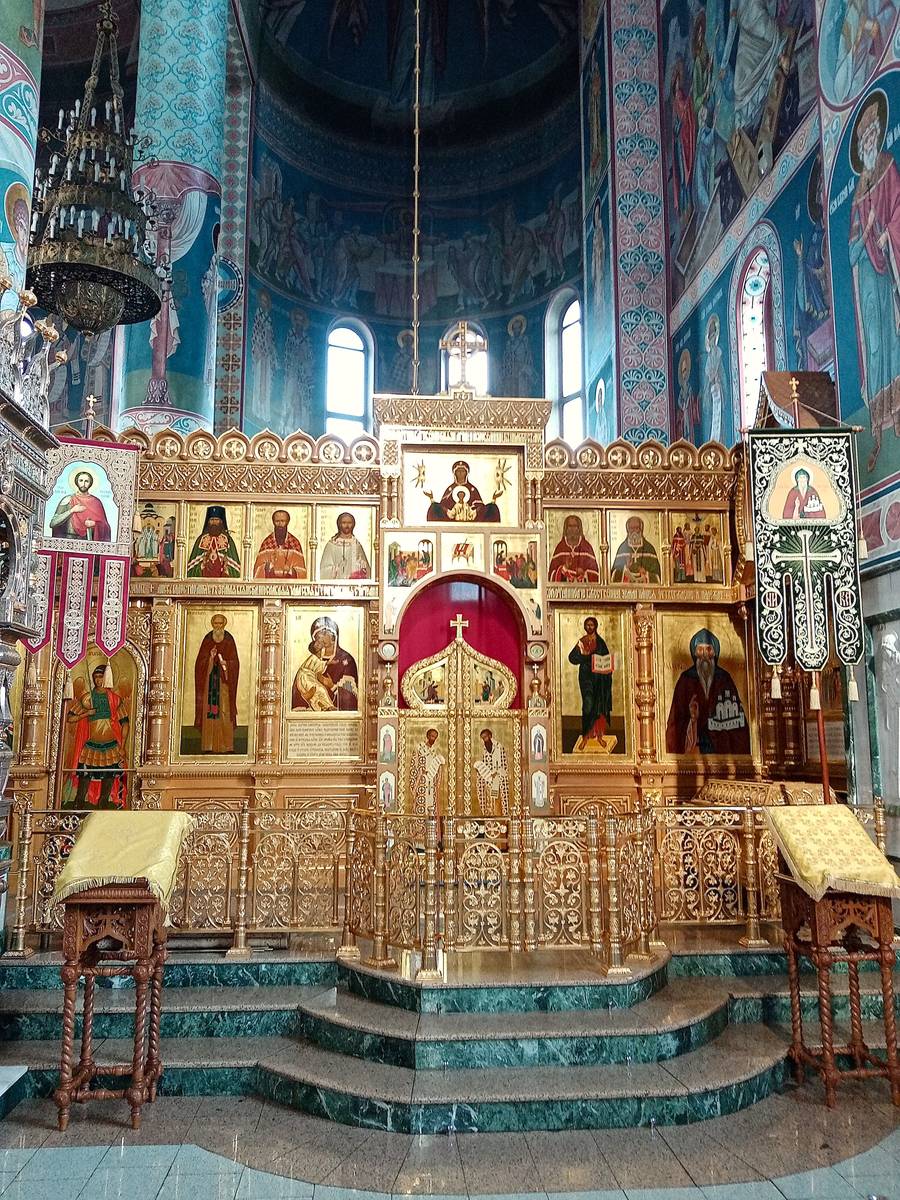 Кафедральный собор Троицы Живоначальной, Брянск (Брянск, город, Брянская область). интерьер и убранство, Южный придел в честь святого благоверного князя Олега Брянского верхнего храма собора 