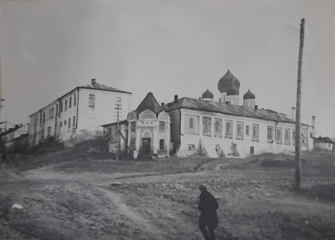1947 г., архивная фотография. Спасо-Преображенский монастырь. Часовня Спаса Нерукотворного Образа, Арзамас (Арзамасский район и г. Арзамас, Нижегородская область)