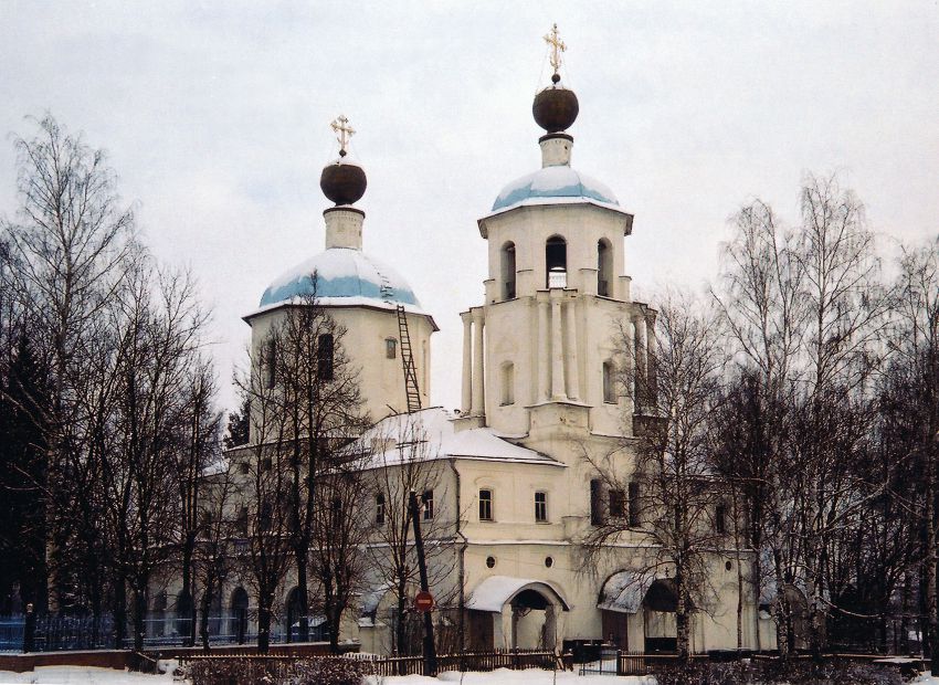 Солнечногорск. Церковь Спаса Всемилостивого в Спасском-Телешове. фасады