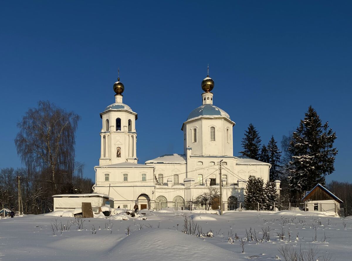 Церковь Спаса Всемилостивого в Спасском-Телешове, Солнечногорск (Солнечногорский городской округ, Московская область). фасады, Вид с юго-востока