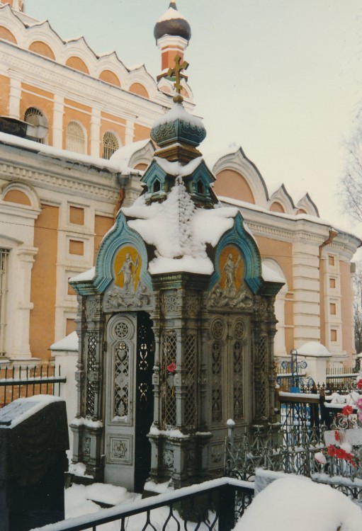 Часовня-усыпальница А.И. Глазунова, Солнечногорск (Солнечногорский городской округ, Московская область). фасады