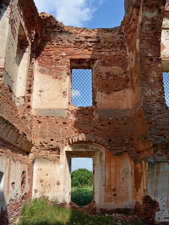 Спасо-Талицкий погост (Михайлово). Церковь Покрова Пресвятой Богородицы. архитектурные детали, Остатки северной стены притвора