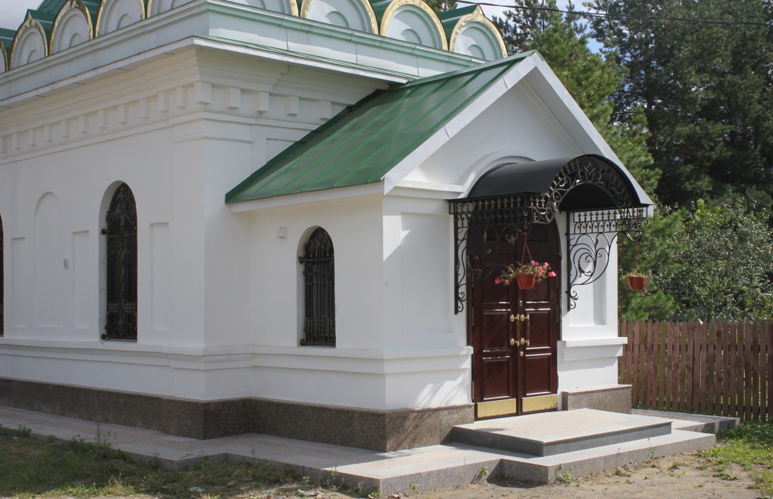 Часовня Пантелеимона Целителя, Красный Луч (Лачуги) (Петушинский район, Владимирская область). архитектурные детали, Крыльцо, вид с северо-запада