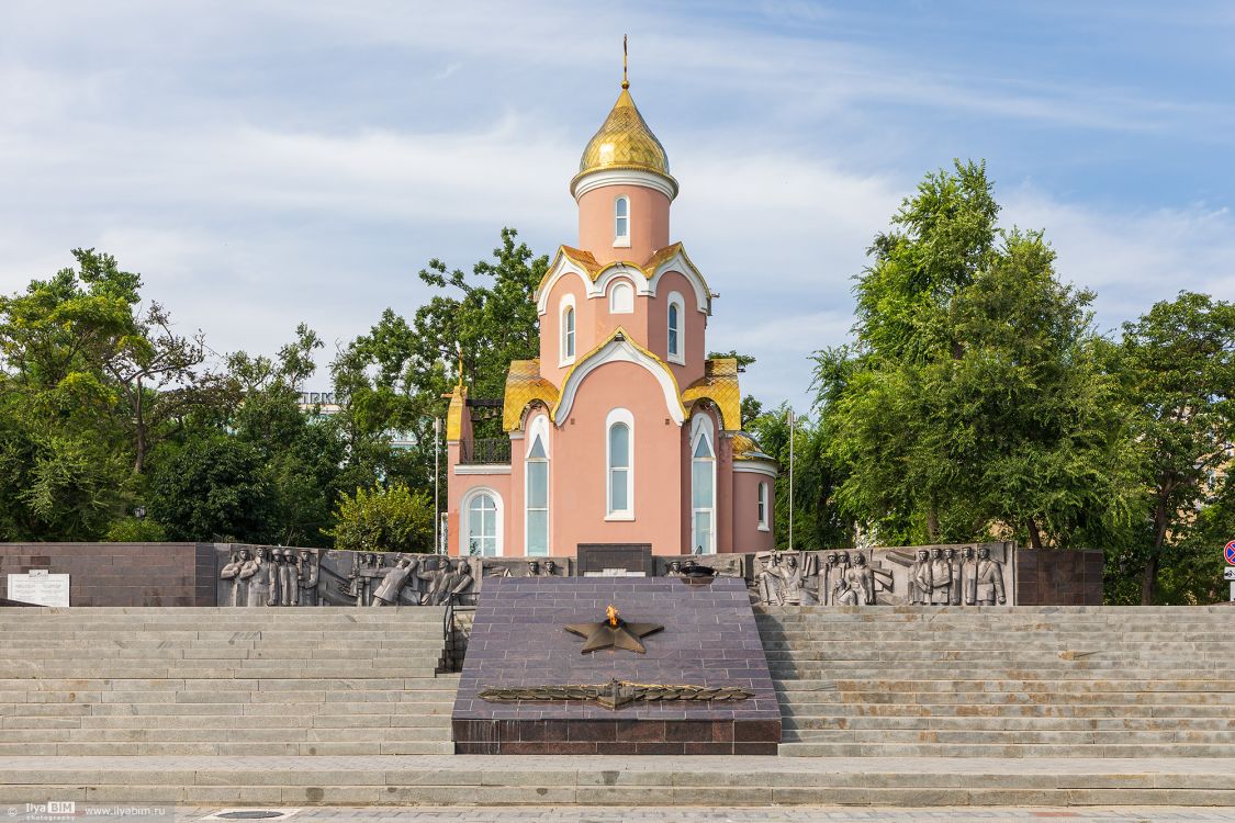 Владивосток. Церковь Андрея Первозванного при Штабе Тихоокеанского флота. фасады