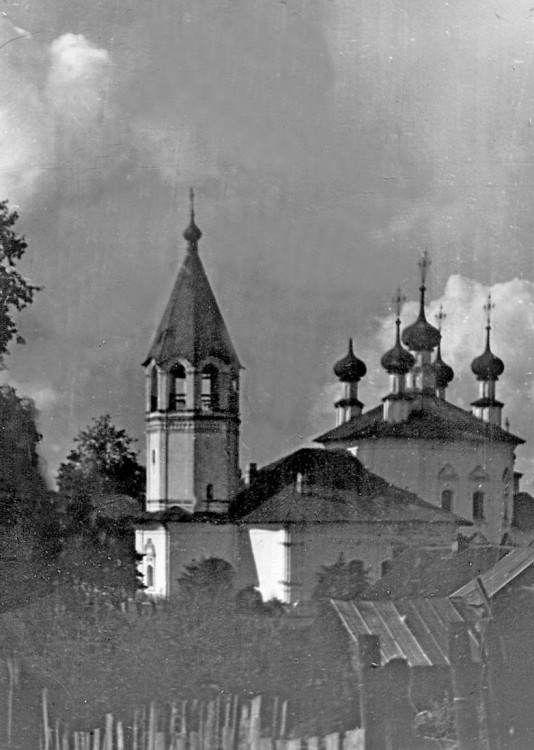 Церковь Благовещения Пресвятой Богородицы, Устюжна (Устюженский район, Вологодская область). дополнительная информация, Благовещения Преподобной Богородицы церковь.Вид с северо-западной стороны.