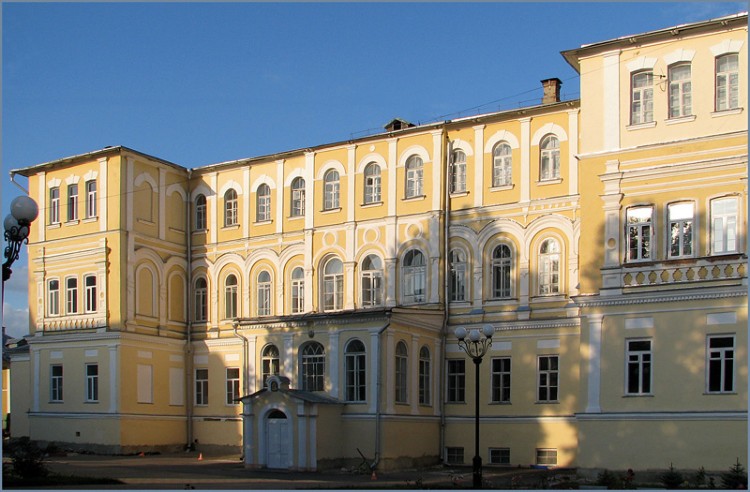 Тамбов. Казанский мужской монастырь. дополнительная информация, Архиерейский дом