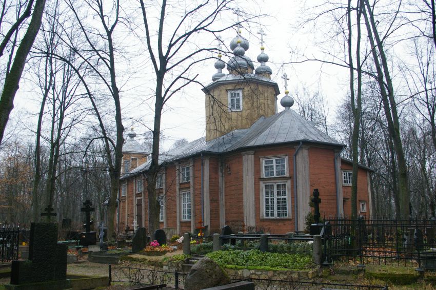 Церковь Казанской иконы Божией Матери на Ивановском кладбище, Рига (Рига, город, Латвия). общий вид в ландшафте