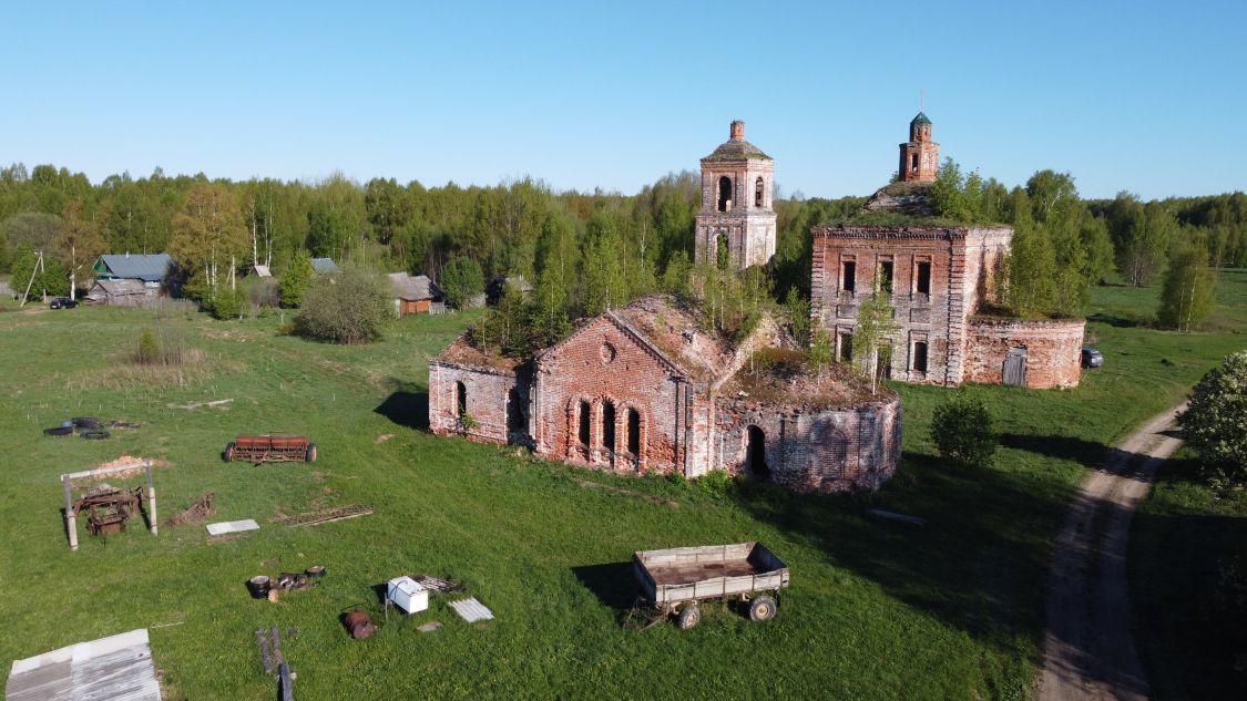 Церковь Введения во храм Пресвятой Богородицы, Поддыбье (Тейковский район, Ивановская область). общий вид в ландшафте