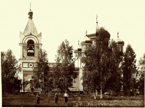 Заянье. Церковь Николая Чудотворца (каменная). архивная фотография, Фото 1910-х годов с сайта http://img-fotki.yandex.ru/get/4206/budko-vowa.64/0_38eb6_a771990_orig