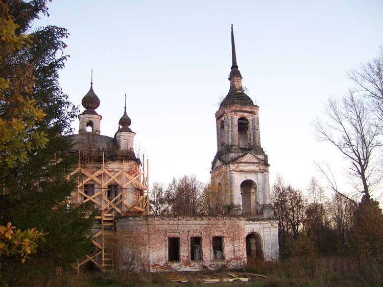 Церковь Димитрия Солунского, Дмитриевское (Заволжский район, Ивановская область). фасады