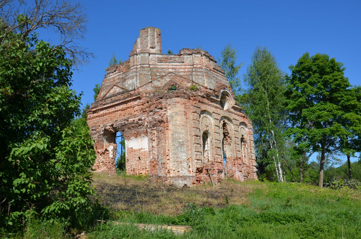 Церковь Троицы Живоначальной, Груздово (Куньинский район, Псковская область). фасады