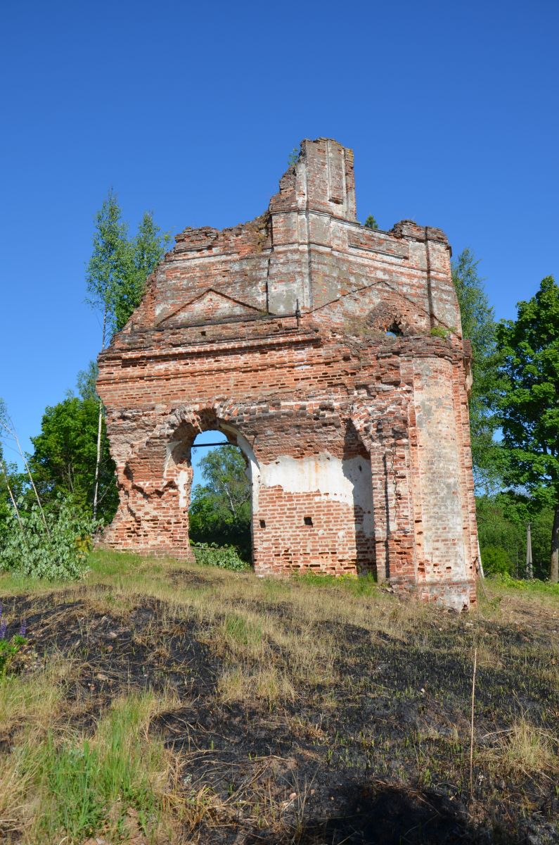 Церковь Троицы Живоначальной, Груздово (Куньинский район, Псковская область). архитектурные детали