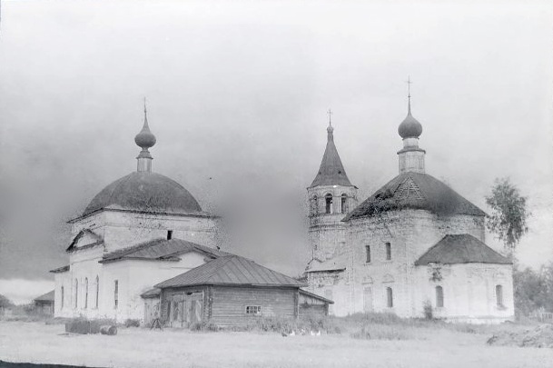 Храмовый комплекс. Церкви Преображения Господня и Введения во храм Пресвятой Богородицы, Обёзово (Тейковский район, Ивановская область). архивная фотография, Фото А.И. Комеча из собрания ГНИМА им. А.В. Щусева (с сайта goskatalog.ru)