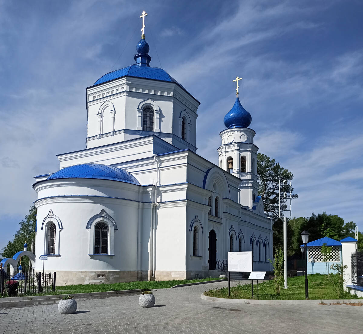 Церковь Покрова Пресвятой Богородицы, Покров (Жуковский район, Калужская область). фасады, Вид с востока