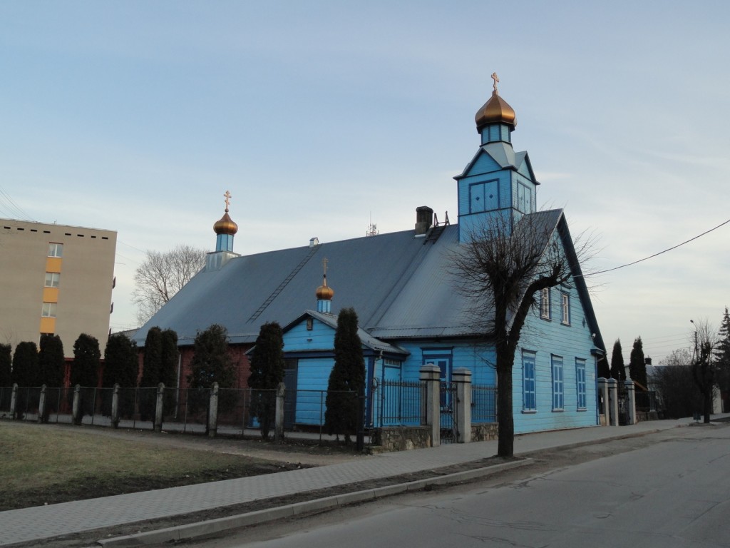 Екабпилс. Моленная Покрова Пресвятой Богородицы. фасады