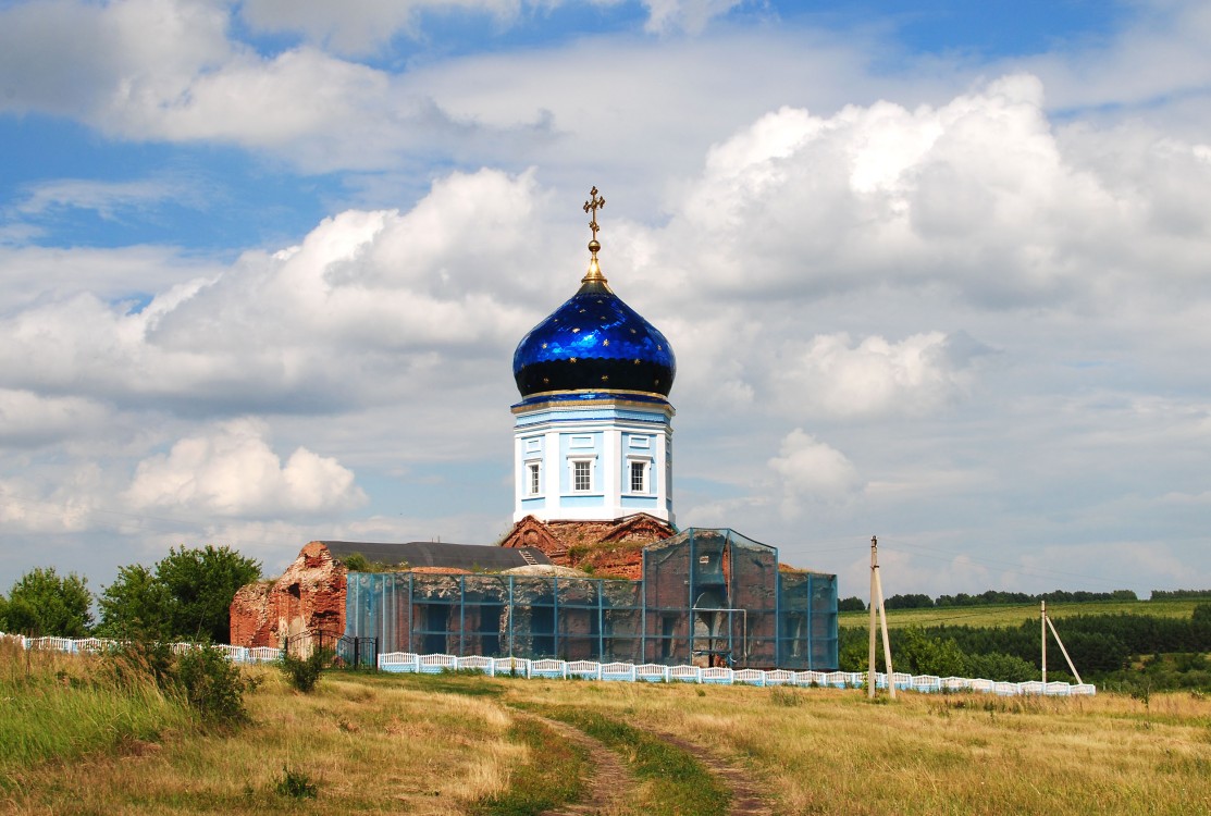 Каменка. Церковь Казанской иконы Божией Матери. фасады, Южный фасад храма Казанской иконы Божией Матери в селе Каменка