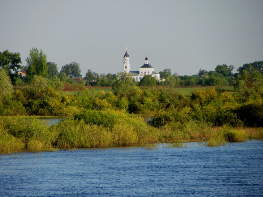 Юшта. Церковь Николая Чудотворца. общий вид в ландшафте