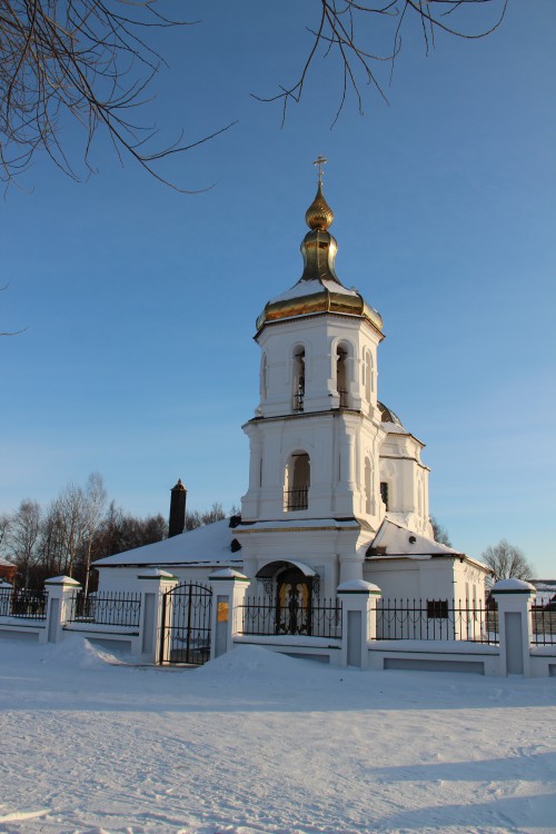 Бежецк. Церковь Спаса Преображения. фасады