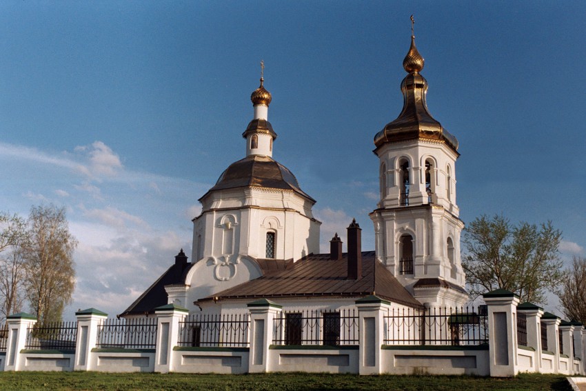 Церковь Спаса Преображения, Бежецк (Бежецкий район, Тверская область). фасады