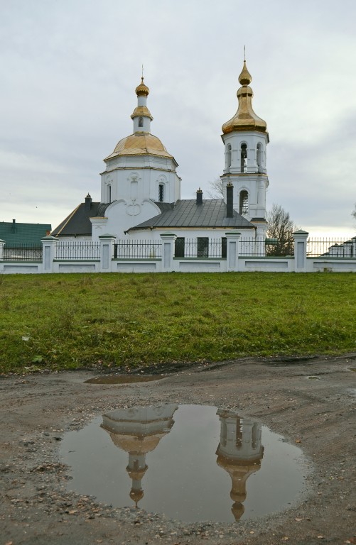 Бежецк. Церковь Спаса Преображения. фасады