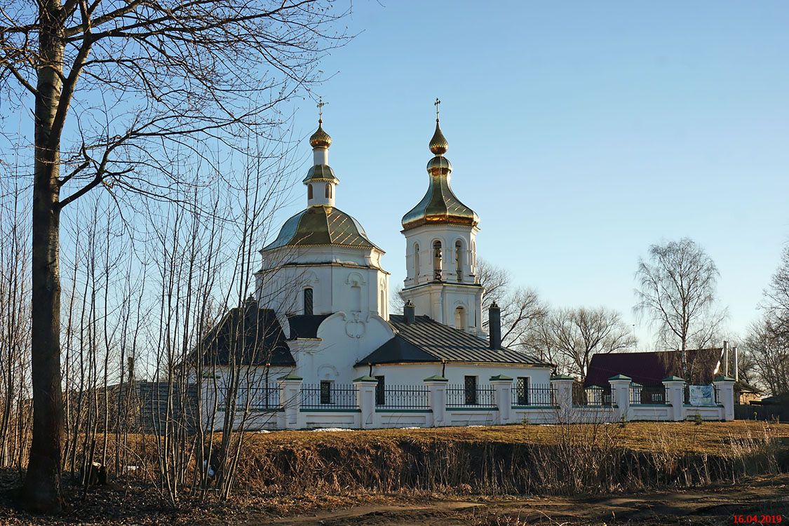 Бежецк. Церковь Спаса Преображения. фасады