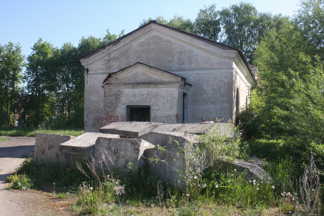 Бежецк. Церковь Покрова Пресвятой Богородицы. фасады