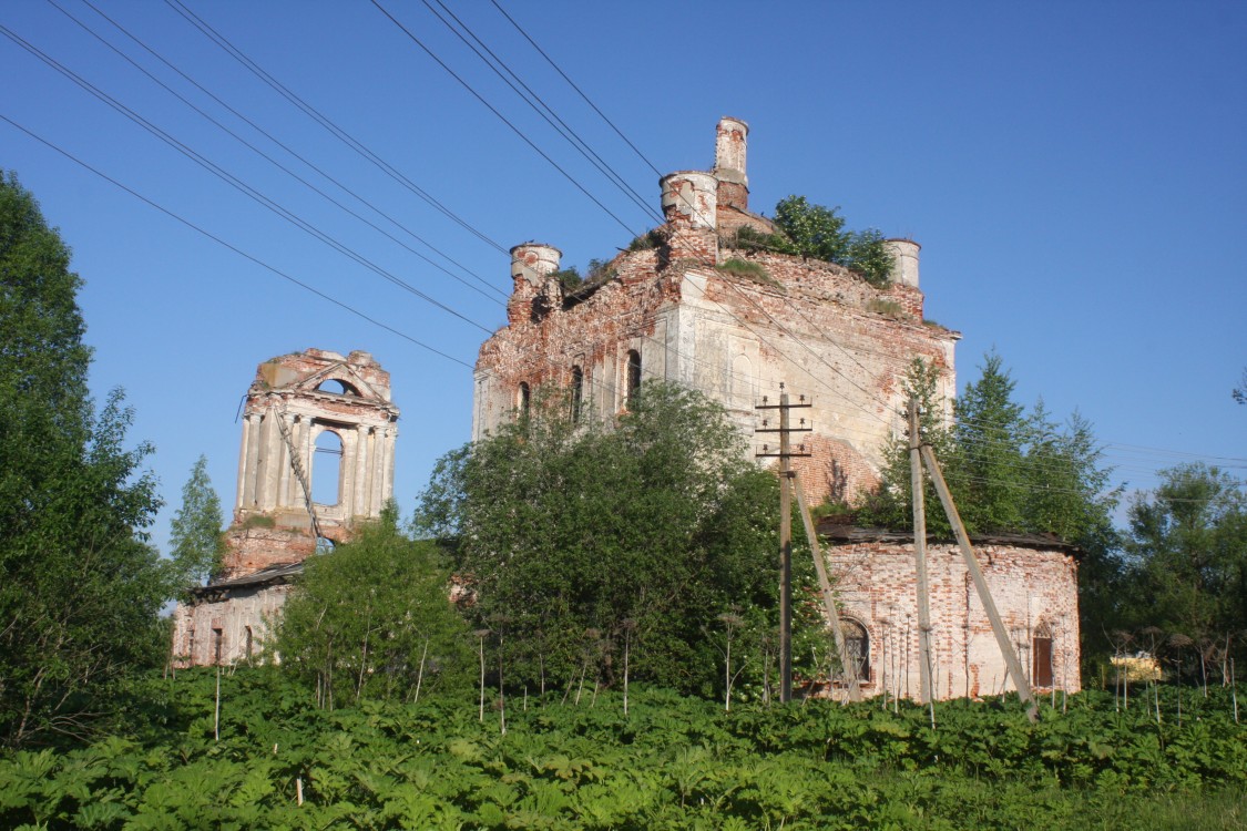 Градницы. Церковь Троицы Живоначальной. фасады