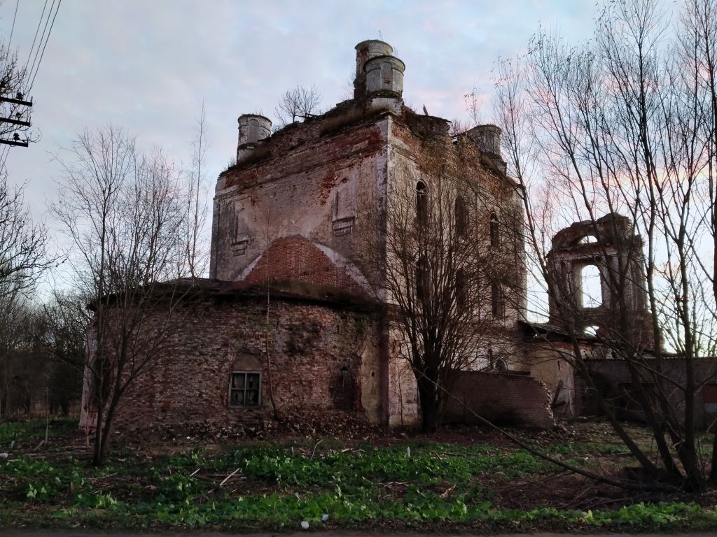 Церковь Троицы Живоначальной, Градницы (Бежецкий район, Тверская область). фасады