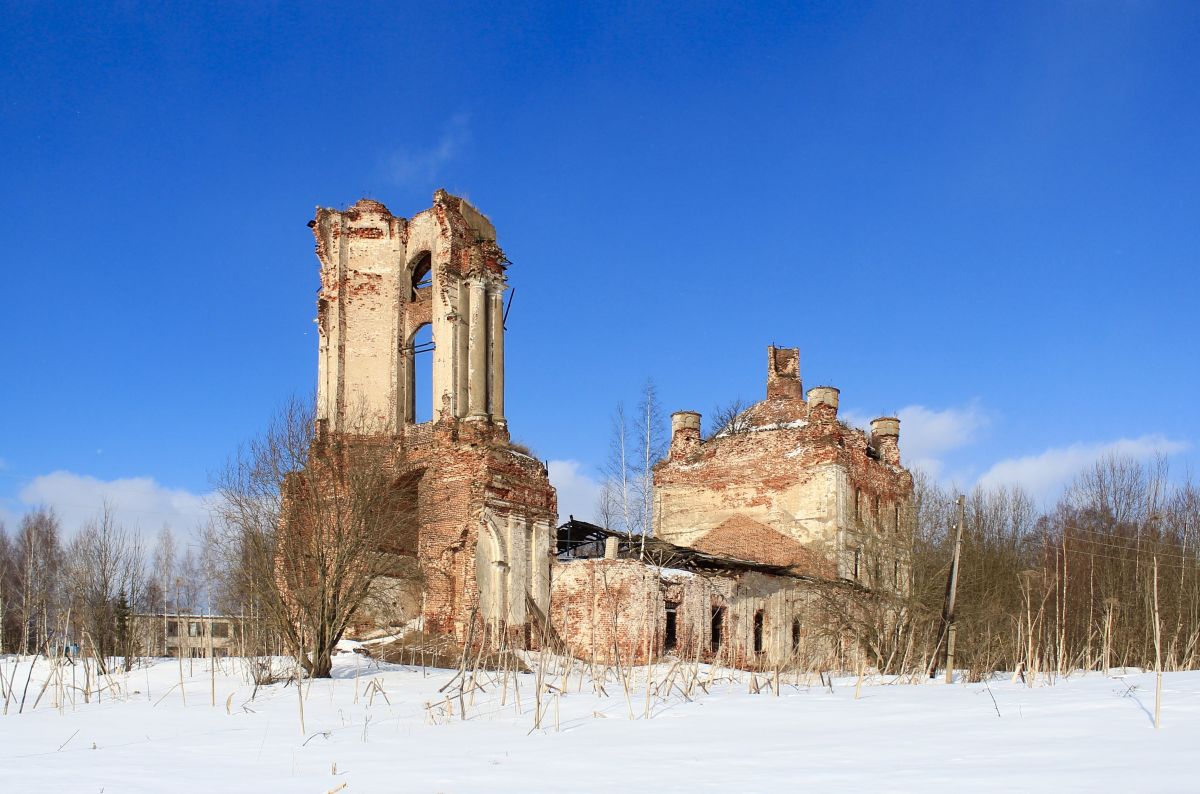 Церковь Троицы Живоначальной, Градницы (Бежецкий район, Тверская область). фасады, Вид с юго-запада