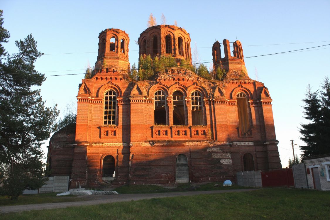 Ромашкино. Ильинский Троицкий монастырь. Собор Троицы Живоначальной. фасады