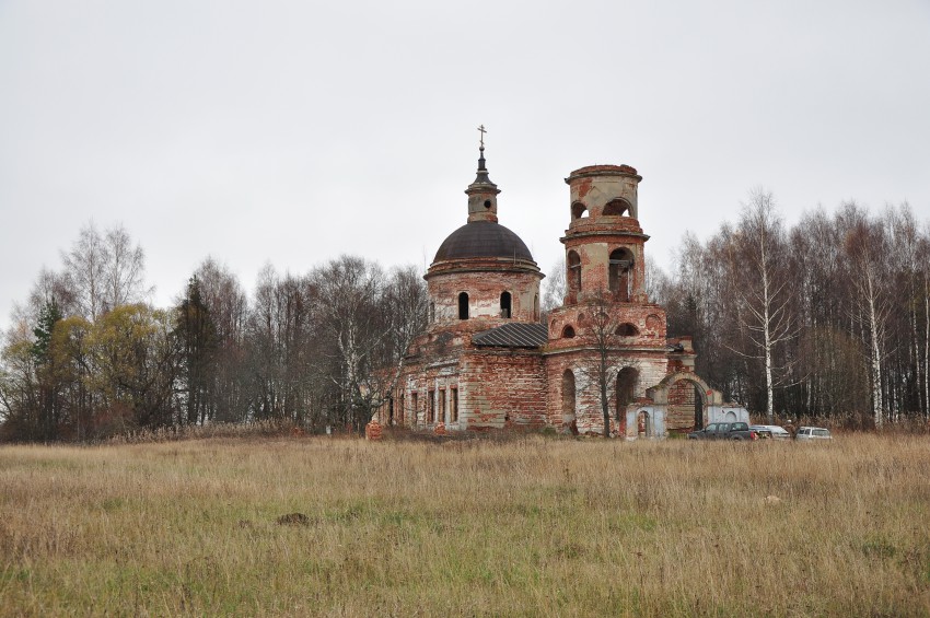 Пухлима. Церковь Николая Чудотворца. общий вид в ландшафте