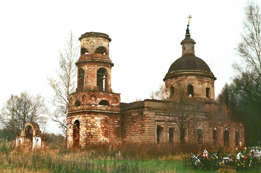 Пухлима. Церковь Николая Чудотворца. фасады