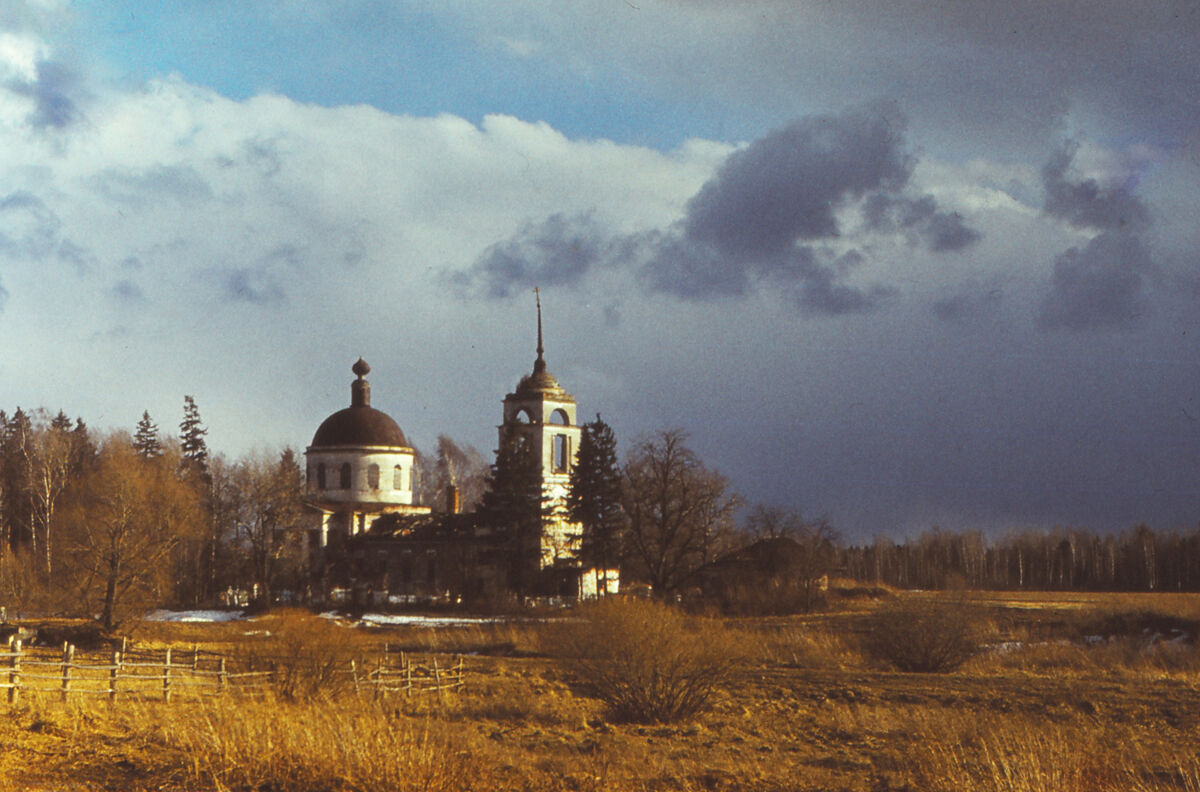 Церковь Троицы Живоначальной, Крутец (Конаковский район, Тверская область). фасады