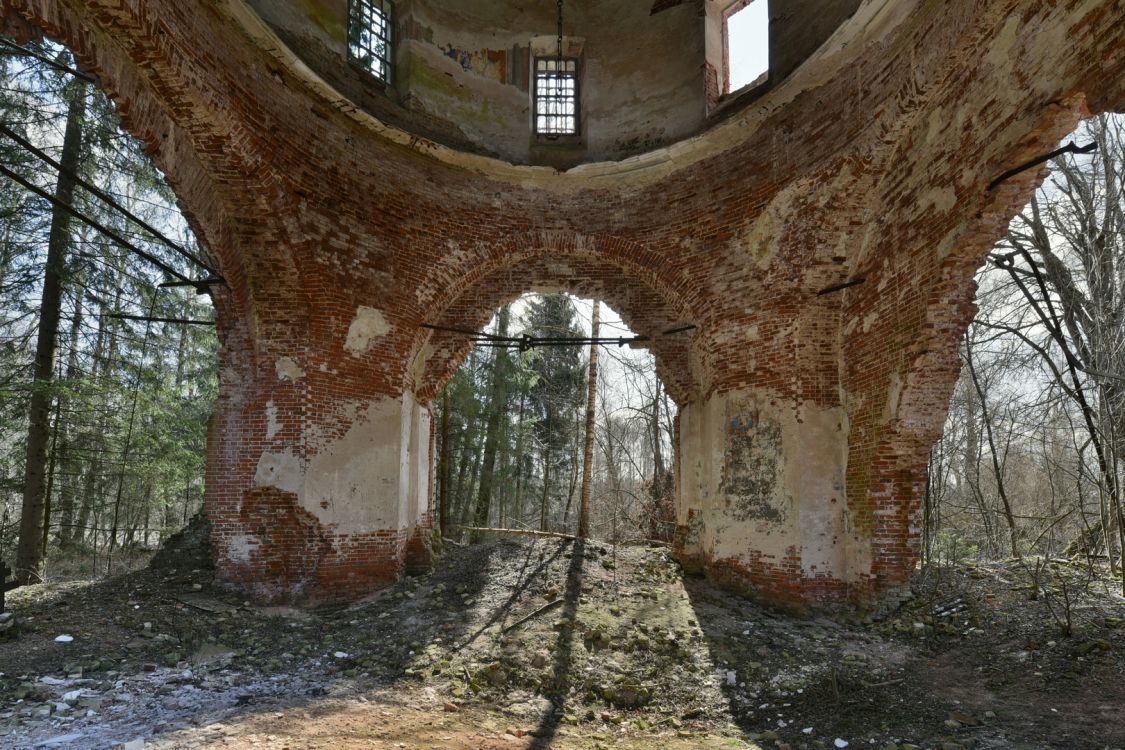 Церковь Михаила Архангела, Архангельское, урочище (Кимрский район и г. Кимры, Тверская область). интерьер и убранство, Южная сторона основного объема