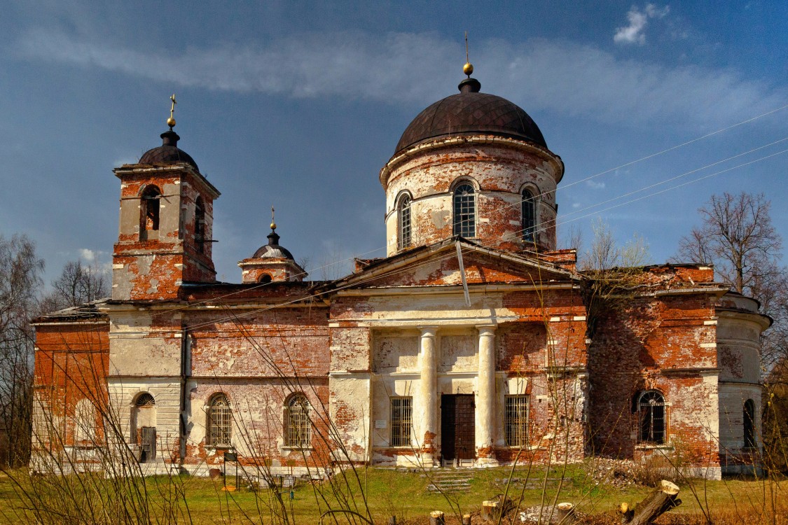 Печетово. Церковь Димитрия Солунского. фасады