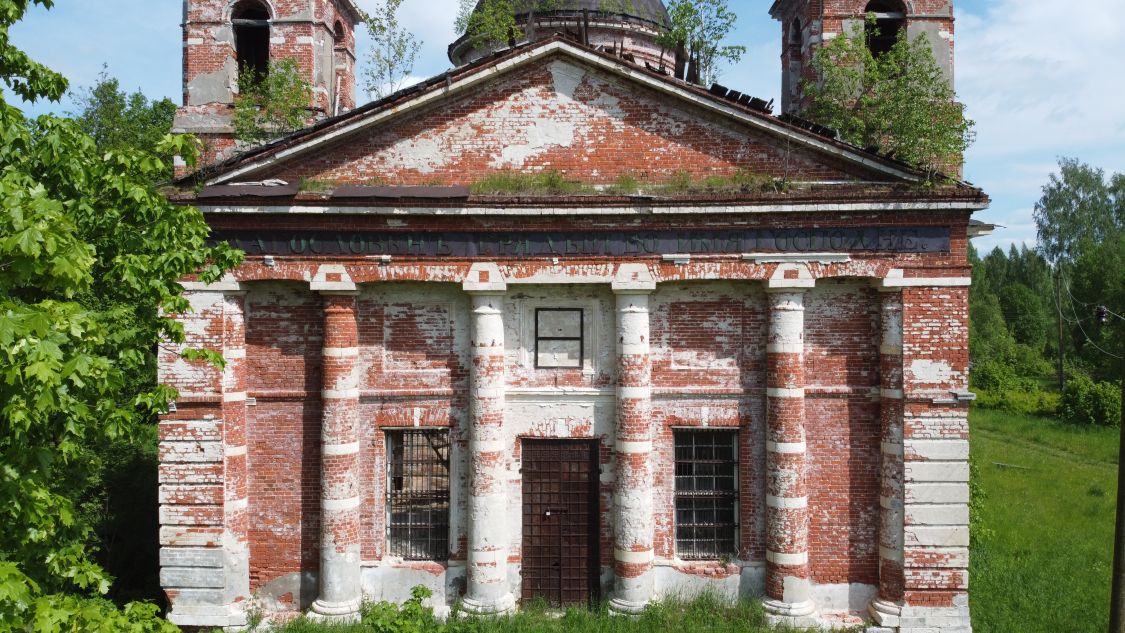 Церковь Димитрия Солунского, Печетово (Кимрский район и г. Кимры, Тверская область). архитектурные детали