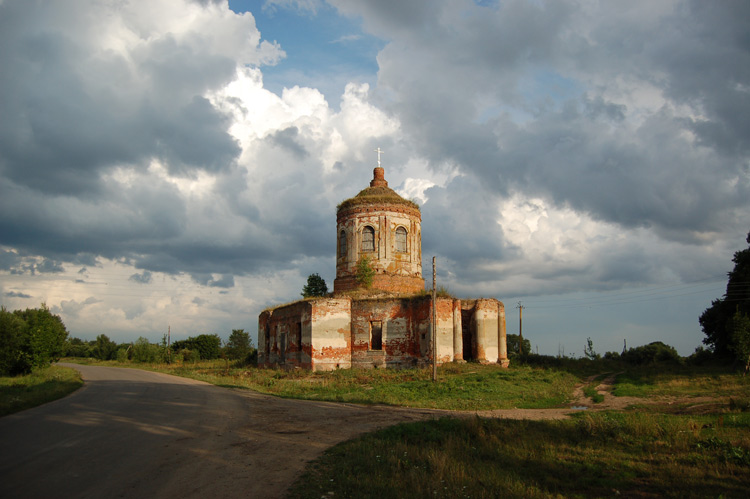 Церковь Толгской иконы Божией Матери, Башкатово (Мценский район и г. Мценск, Орловская область). общий вид в ландшафте