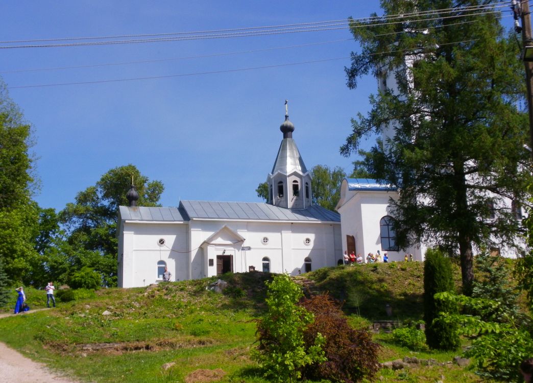Иоанно-Богословский Череменецкий мужской монастырь. Церковь Преображения Господня, Череменец (Лужский район, Ленинградская область). фасады