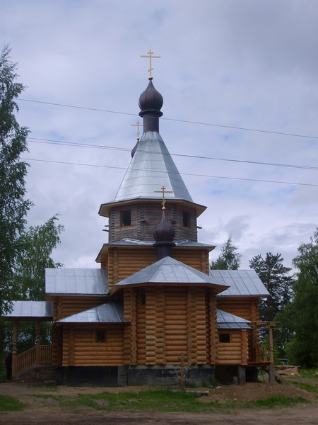 Мичуринское. Церковь Успения Пресвятой Богородицы. фасады, Достроенная церковь