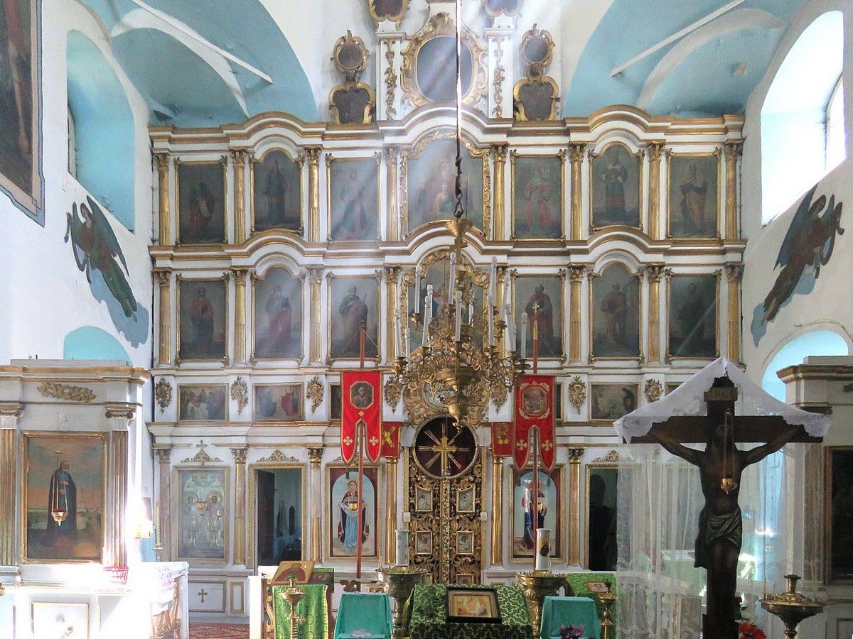 Церковь Покрова Пресвятой Богородицы, Павы (Порховский район, Псковская область). интерьер и убранство, Главный иконостас