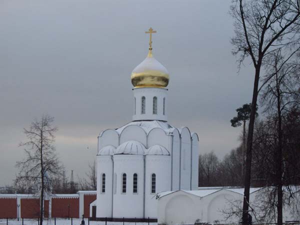 Дзержинский. Николо-Угрешский монастырь. Церковь Пимена Угрешского. фасады, Вид с северо-востока