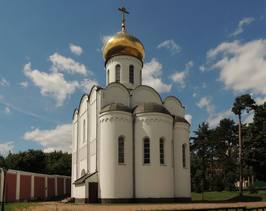 Дзержинский. Николо-Угрешский монастырь. Церковь Пимена Угрешского. фасады