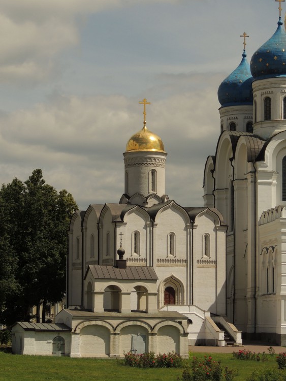 Дзержинский. Николо-Угрешский монастырь. Собор Николая Чудотворца (воссозданный). фасады