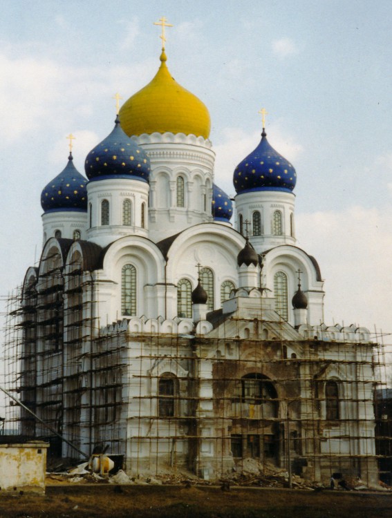 Дзержинский. Николо-Угрешский монастырь. Собор Спаса Преображения. документальные фотографии