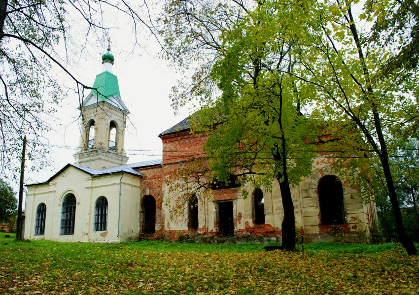 Церковь Успения Пресвятой Богородицы, Николо-Вяземское (Чернский район, Тульская область). фасады, Южный фасад храма.