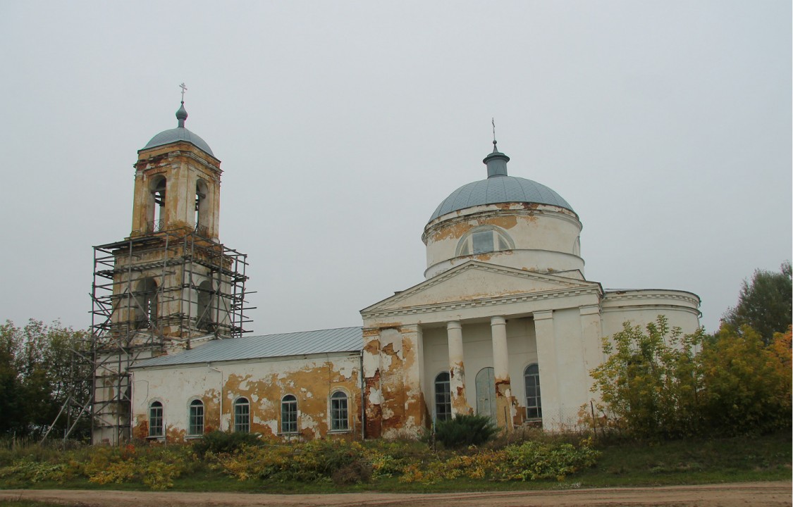 Старогольское. Церковь Богоявления Господня. фасады, Южный фасад