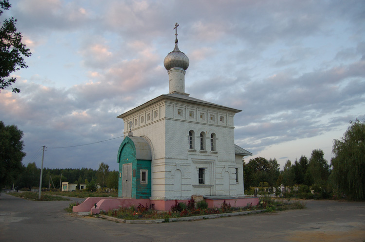 Часовня Димитрия Солунского на Лужковском кладбище, Орёл (Орёл, город, Орловская область). общий вид в ландшафте